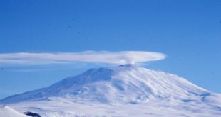 НАСА занялось поисками портала в другой мир в антарктическом вулкане