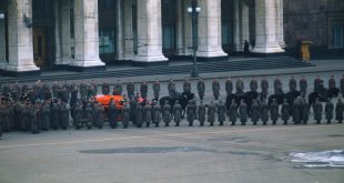 СМИ опубликовали неизвестное ранее цветное видео с похорон Сталина