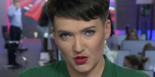 Надежда Савченко сменила стиль на более женственный и заявила, что устала от политики