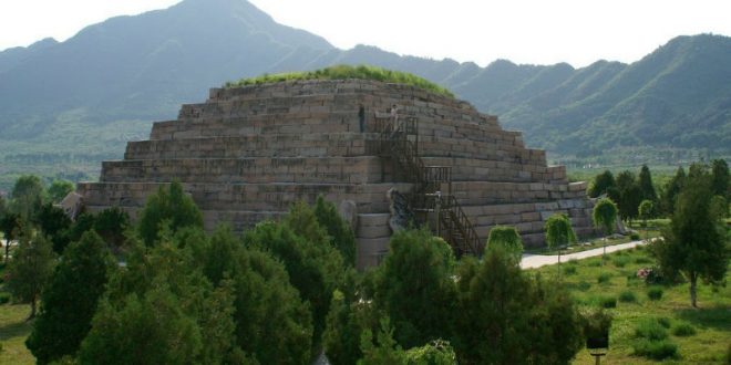 В Китае расхитители древней гробницы умерли от паров ядовитого газа