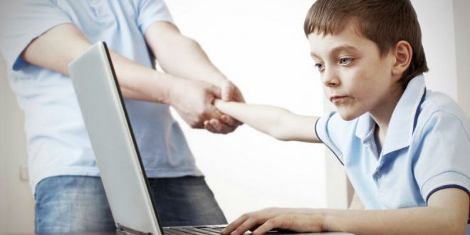 Российским детям предложили запретить заводить аккаунты в соцсетях до 14 лет