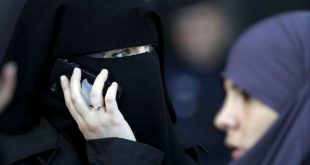 Суд ЕС одобрил запрет на ношение хиджабов на работе