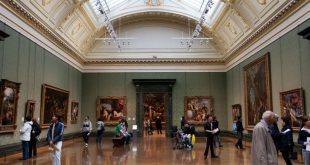 Мужчина изрезал отверткой картину Гейнсборо в лондонской Национальной галерее
