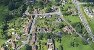 В Великобритании деревню с десятками домов продали частной компании за 25 млн долларов