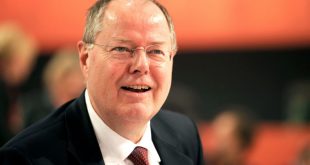 Бывший министр финансов Германии попробует себя в роли стендап-комика