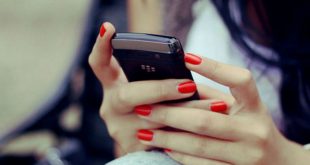 Американец подал в суд на девушку, слишком увлеченную смартфоном во время свидания
