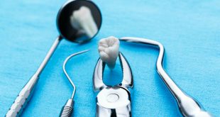 Петербургский стоматолог вырвала пациентке 22 здоровых зуба, заработав почти миллион рублей