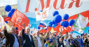 В Москве в первомайском шествии профсоюзов приняли участие 130 тыс. человек