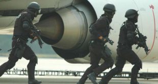 Австралийский аэропорт закрыли из-за попытки захвата самолета террористом