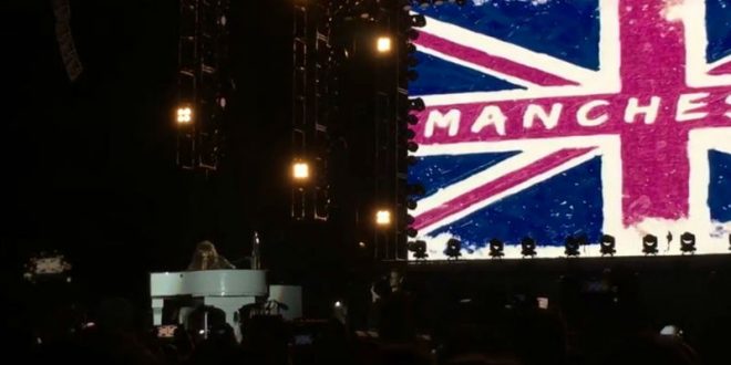 Прощальный концерт Aerosmith в Москве закончился песней в поддержку Манчестера