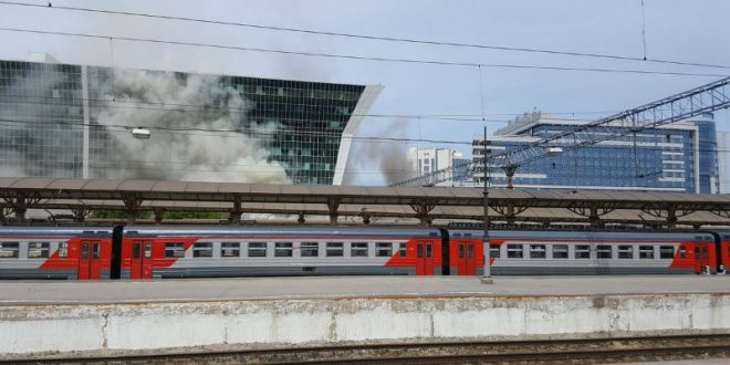 Жертвами пожара у Киевского вокзала в Москве стали два человека