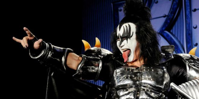 Фронтмен группы Kiss вознамерился запатентовать рокерскую «козу»