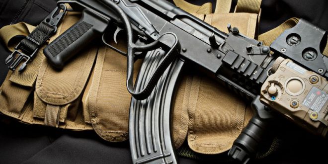 ФСБ разоблачила группу неонацистов, торговавших оружием в Москве