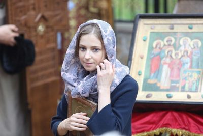 Поклонская собрала православных на молитвенное стояние против «Матильды» и не явилась